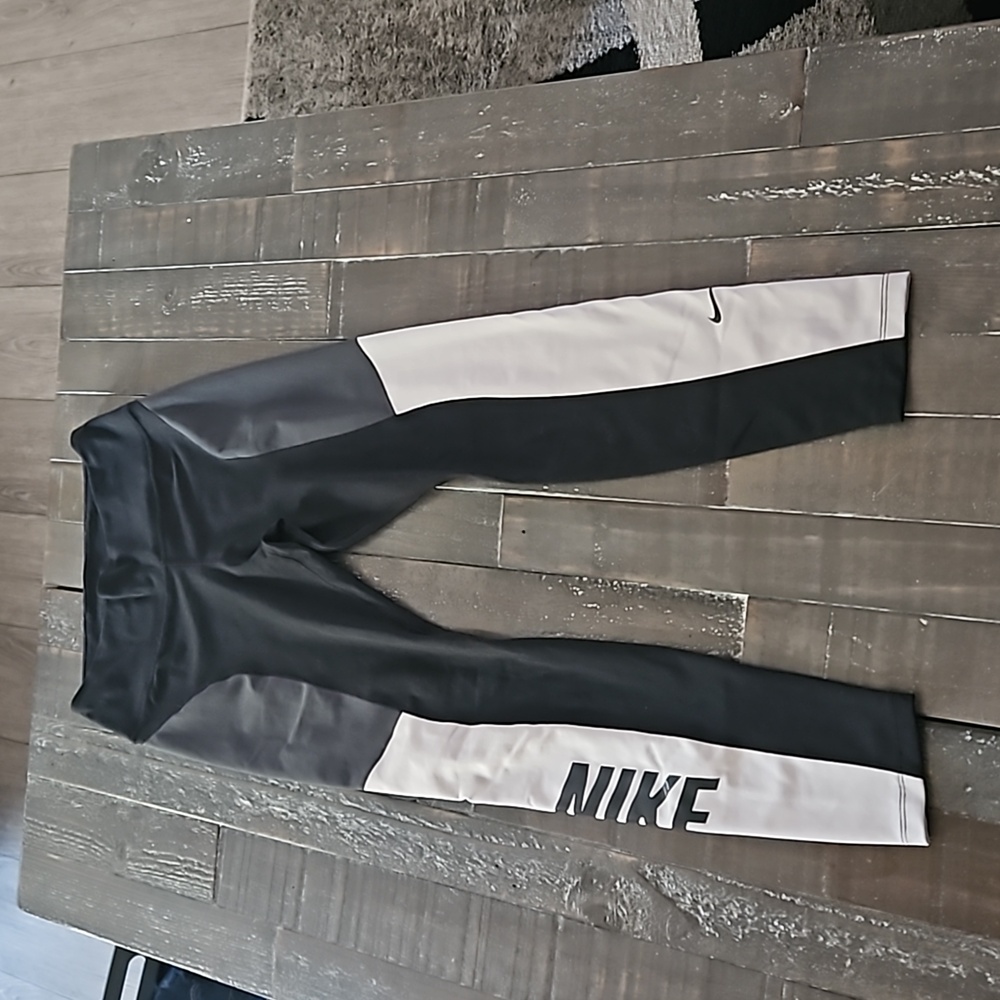Nike leggings
